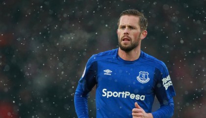 开云体育网址-【马克·塞尔比】坚不可摧的防守体系，学习他的比赛战术，马克塞尔比训练