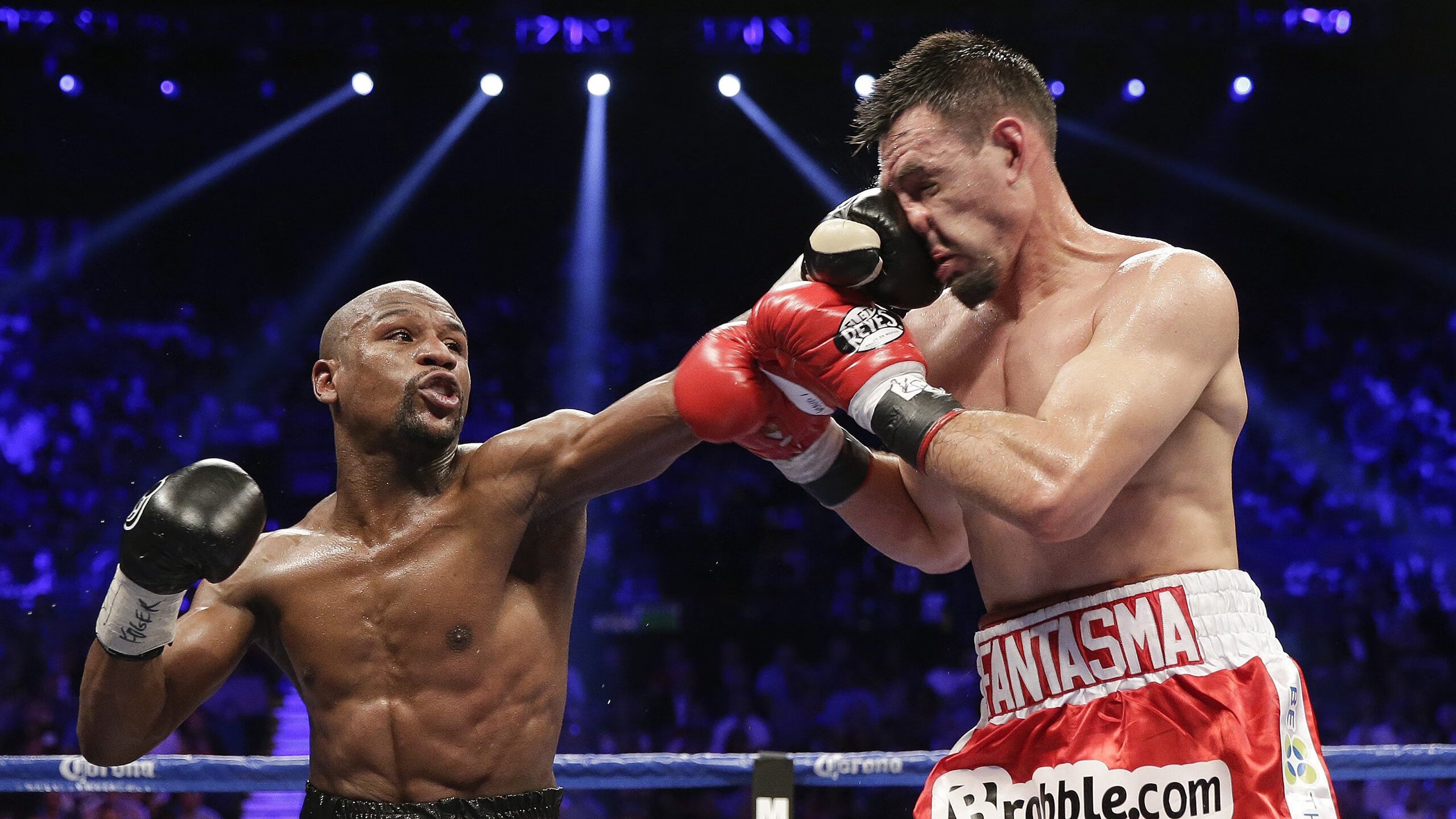 “中超联赛推广全民足球运动，引领新风尚”，2021中超主题