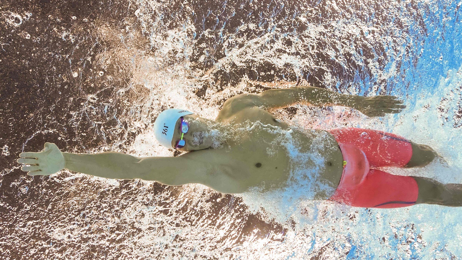 橄榄球赛场上的奇迹逆转,让人屏息,橄榄球比赛视频片段